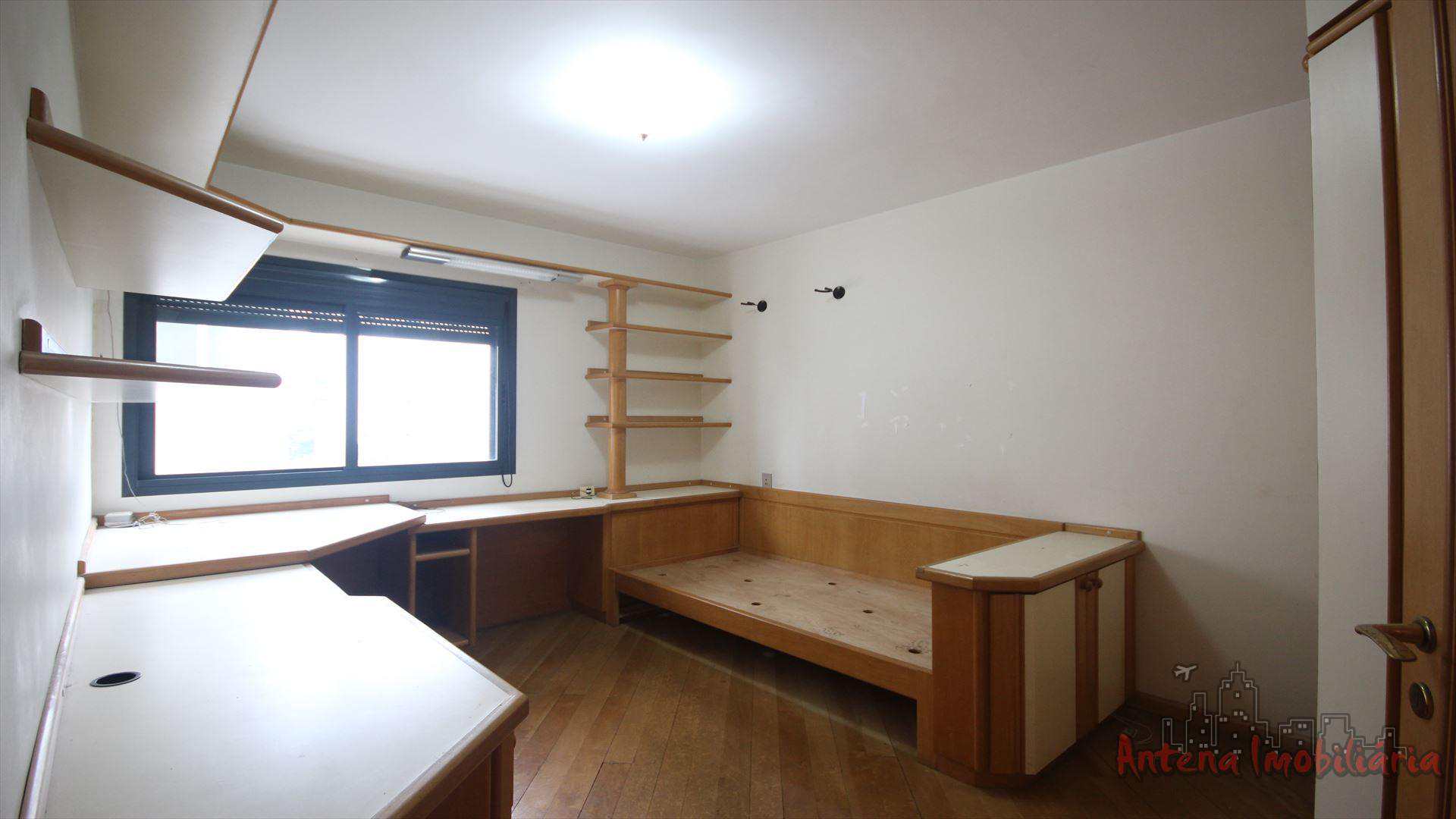 Apartamento à venda com 4 quartos, 202m² - Foto 17