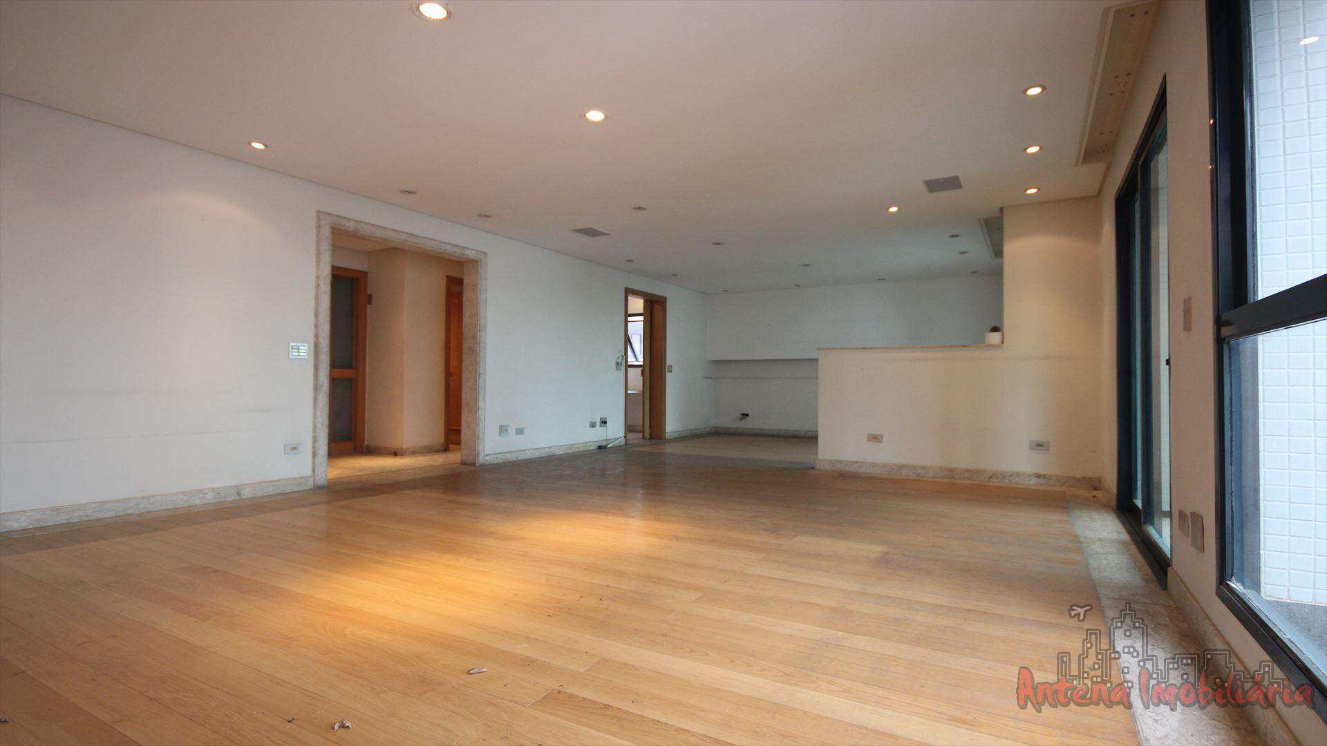 Apartamento à venda com 4 quartos, 202m² - Foto 4