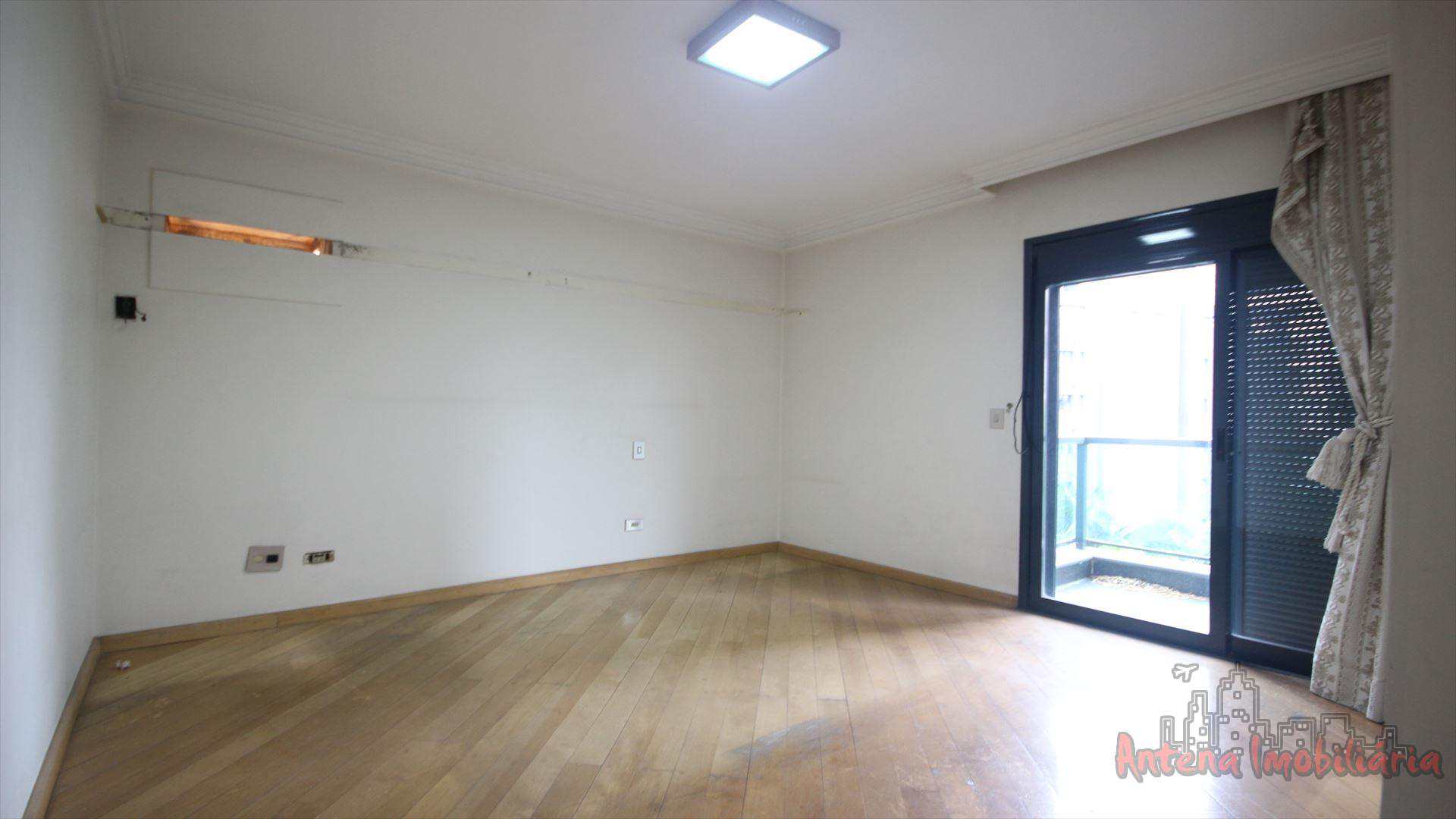 Apartamento à venda com 4 quartos, 202m² - Foto 18