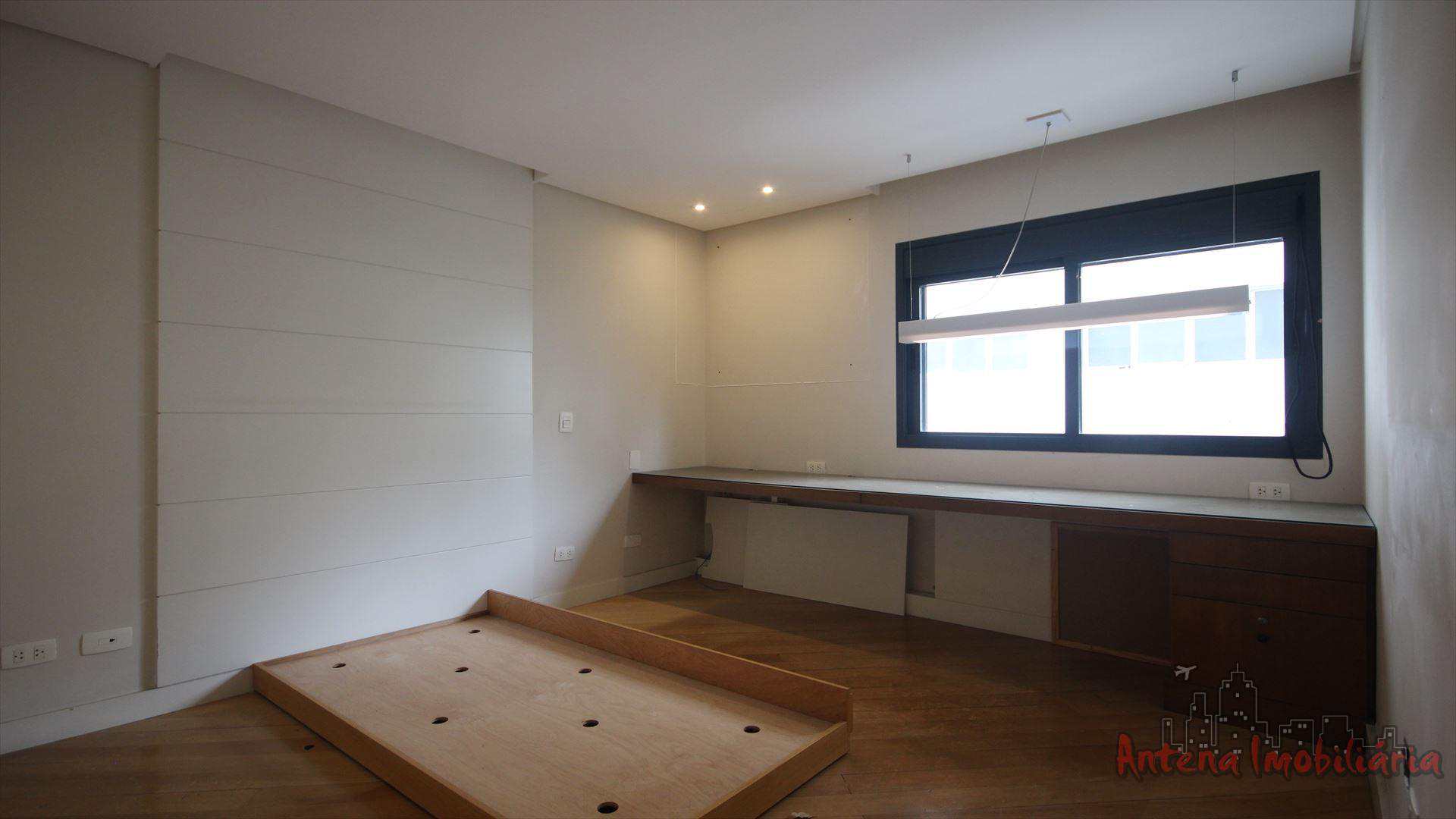 Apartamento à venda com 4 quartos, 202m² - Foto 14