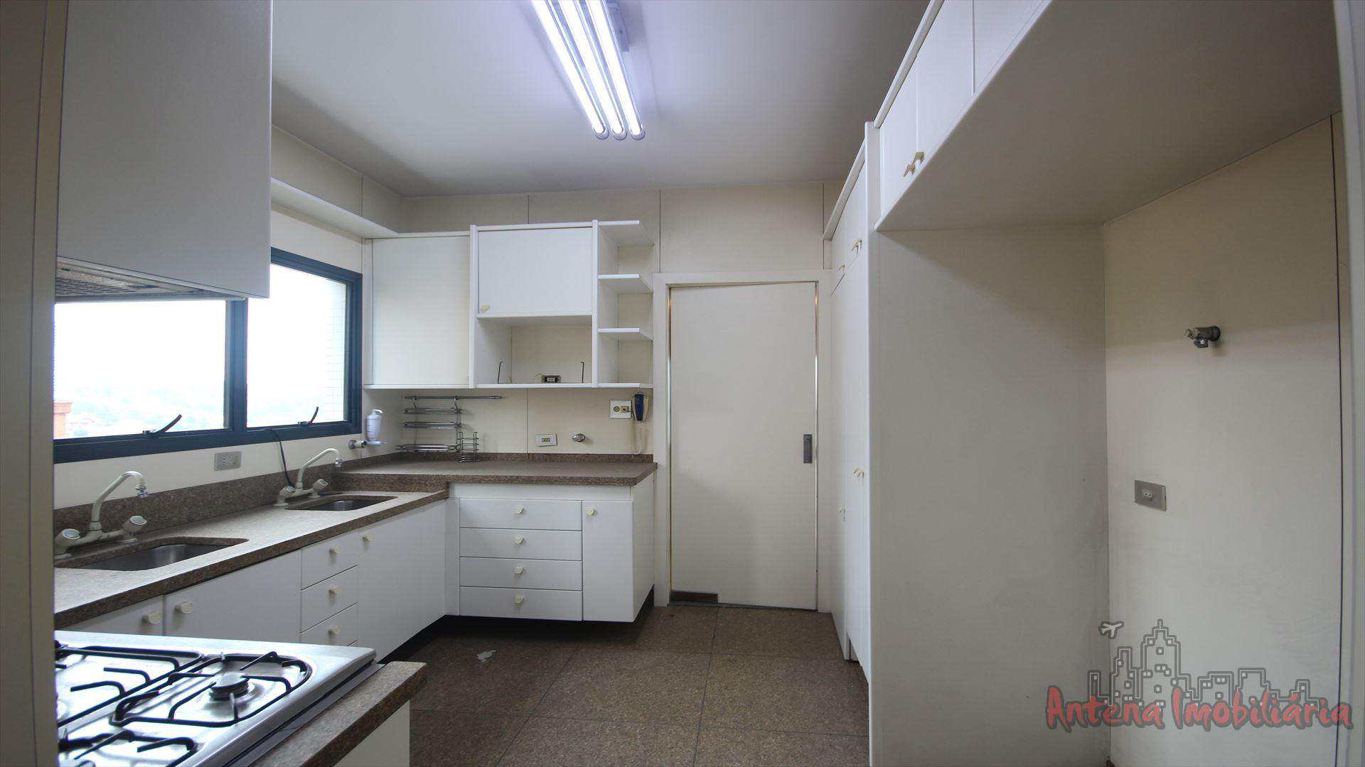 Apartamento à venda com 4 quartos, 202m² - Foto 30