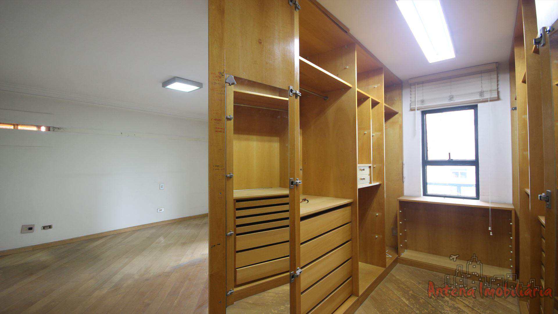 Apartamento à venda com 4 quartos, 202m² - Foto 21