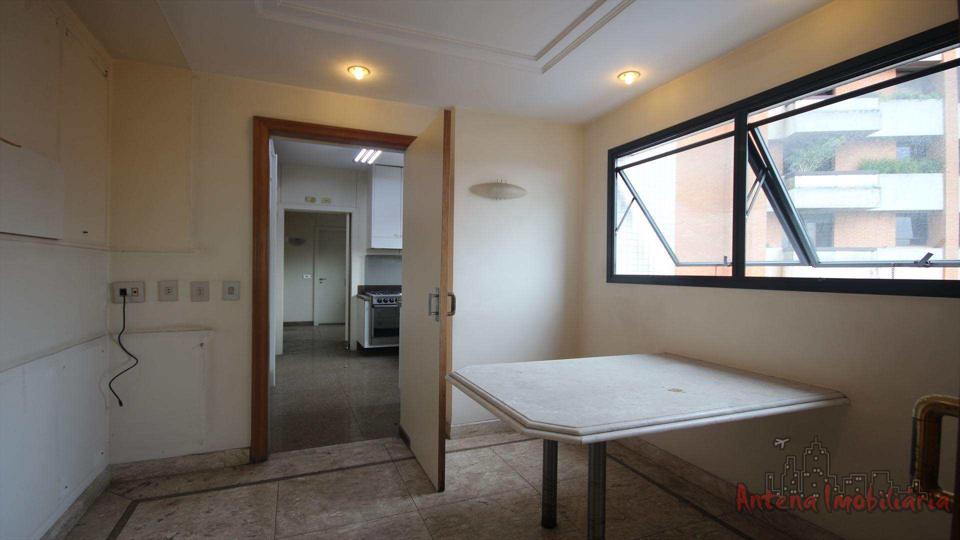 Apartamento à venda com 4 quartos, 202m² - Foto 27