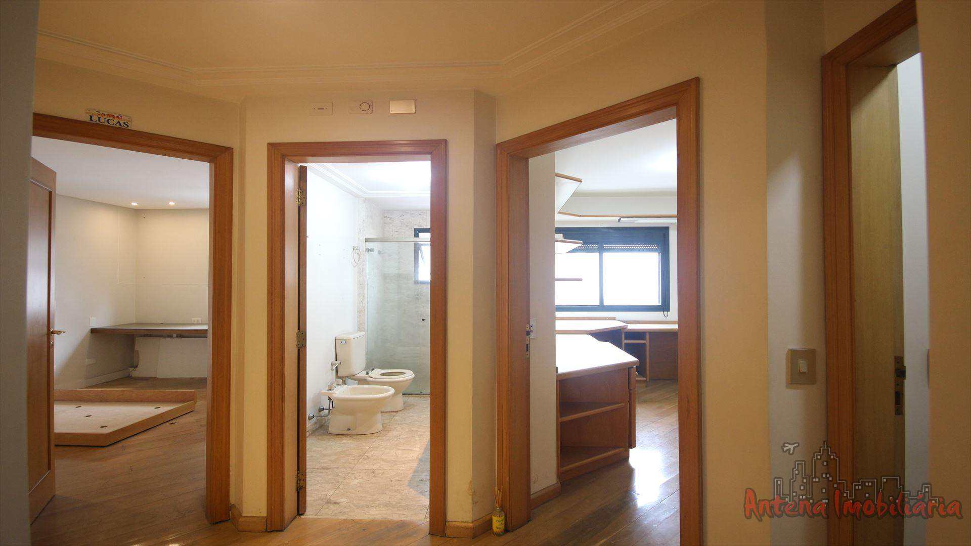 Apartamento à venda com 4 quartos, 202m² - Foto 11