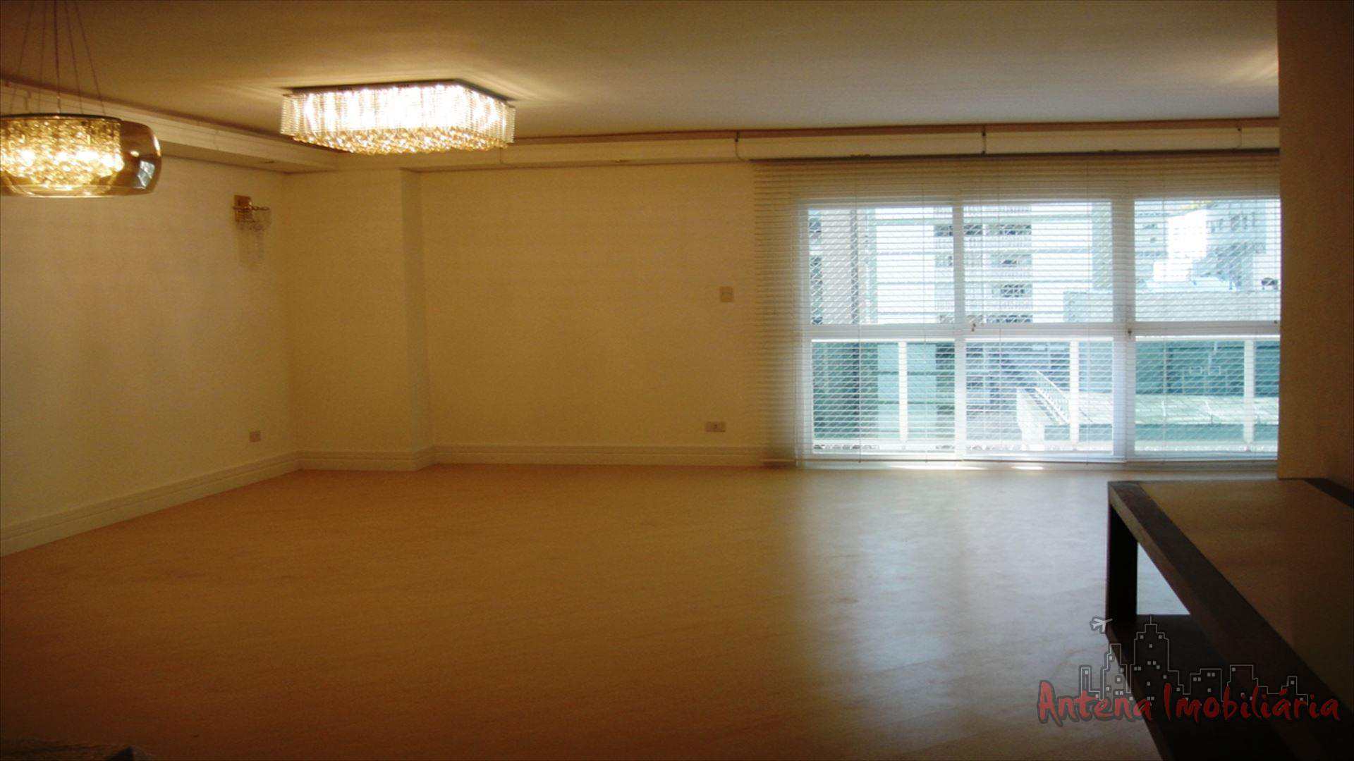 Apartamento à venda com 4 quartos, 204m² - Foto 1