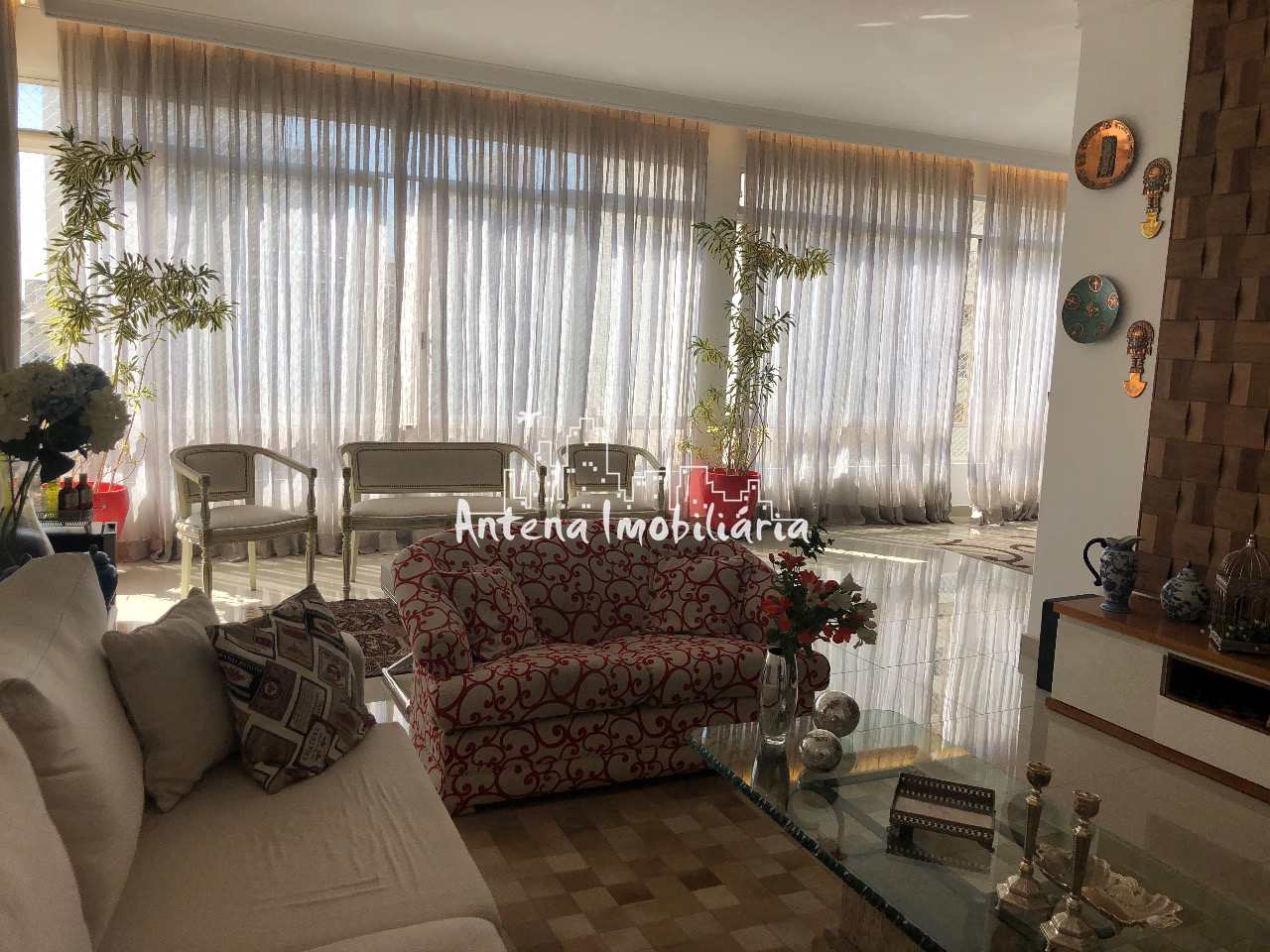 Apartamento à venda com 4 quartos, 245m² - Foto 2