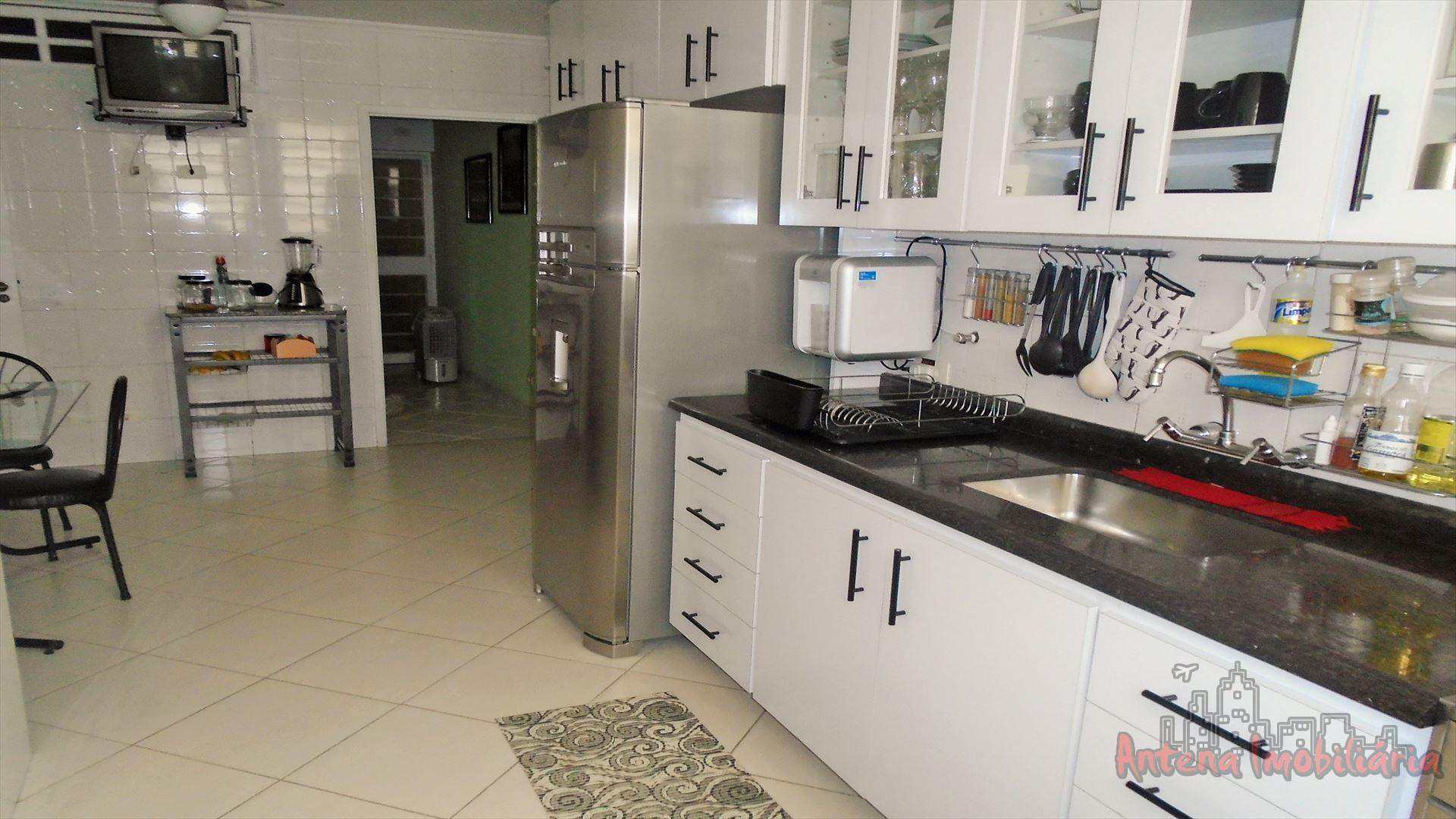 Apartamento à venda com 3 quartos, 165m² - Foto 17