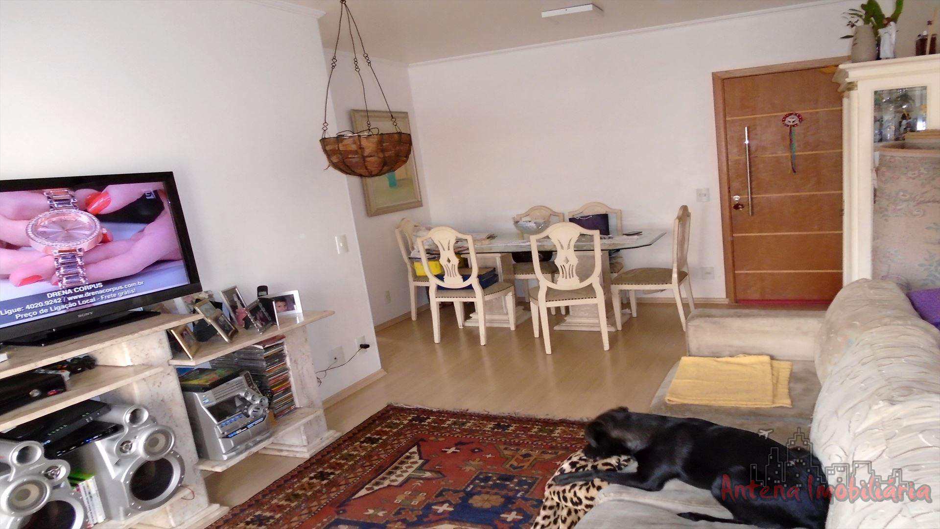 Apartamento à venda com 2 quartos, 68m² - Foto 2