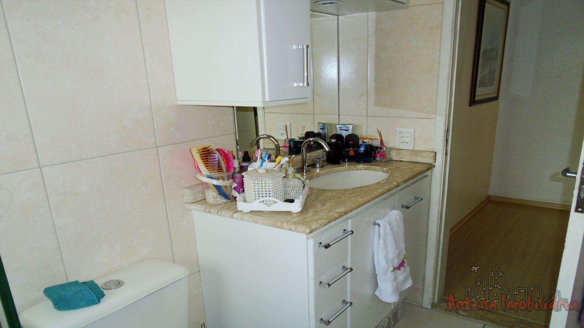 Apartamento à venda com 2 quartos, 68m² - Foto 8