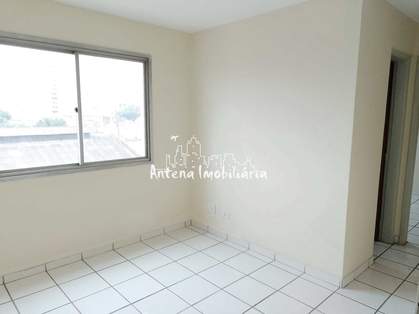 Apartamento à venda com 1 quarto, 40m² - Foto 2