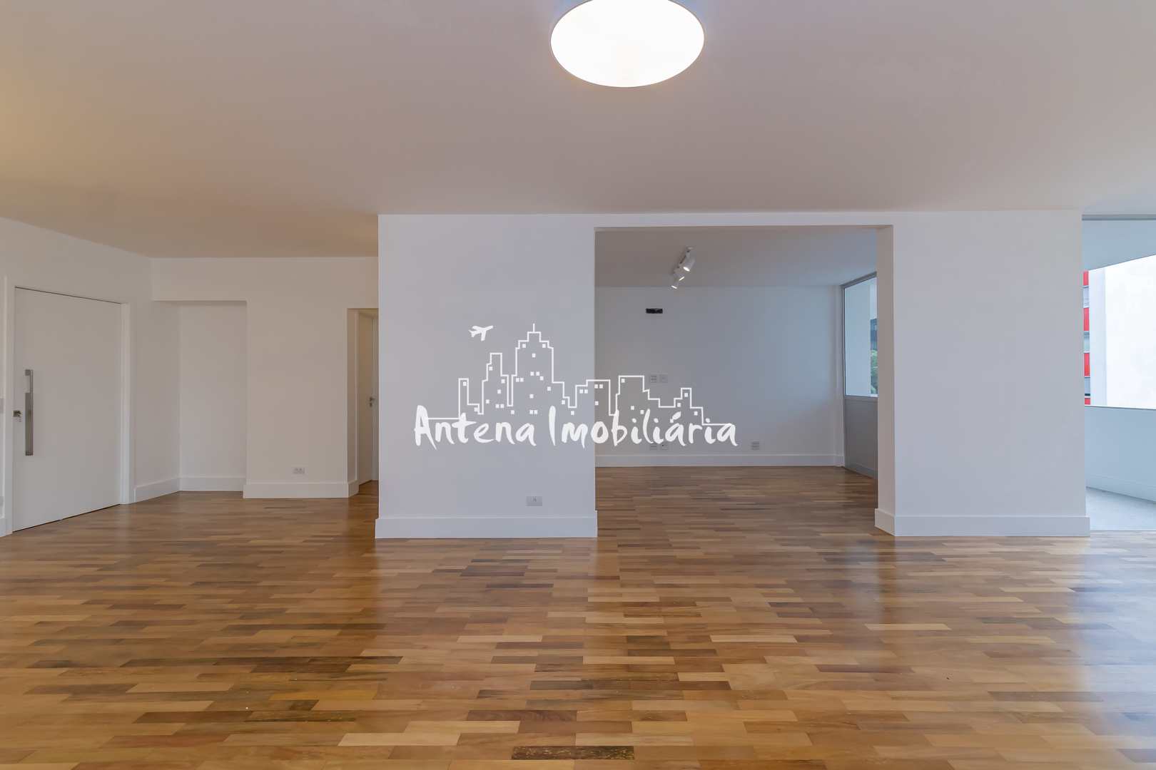 Apartamento à venda com 3 quartos, 270m² - Foto 11