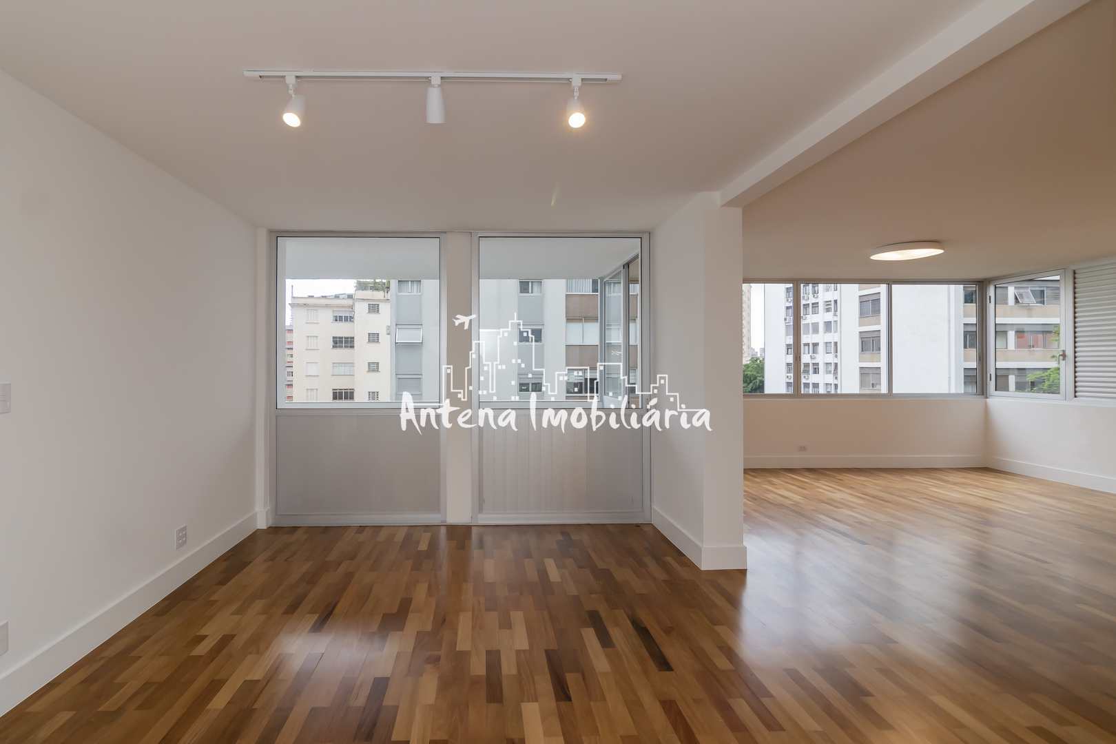 Apartamento à venda com 3 quartos, 270m² - Foto 13