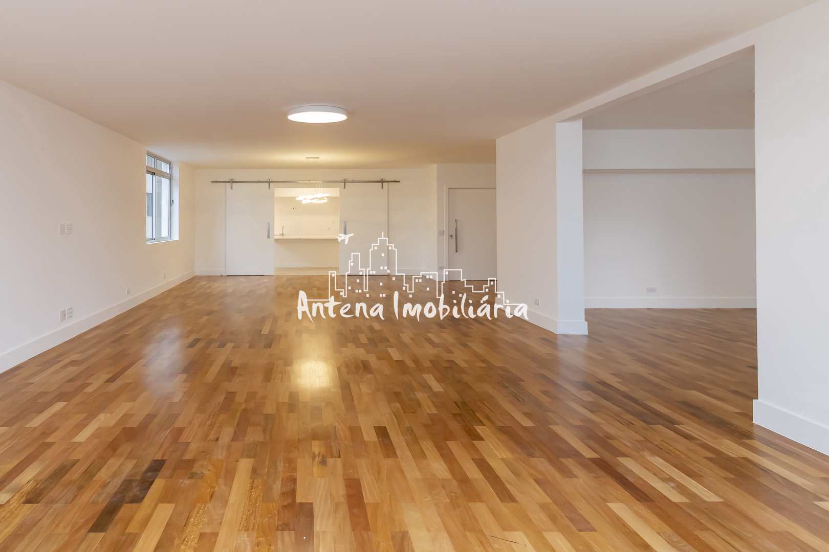 Apartamento à venda com 3 quartos, 270m² - Foto 4