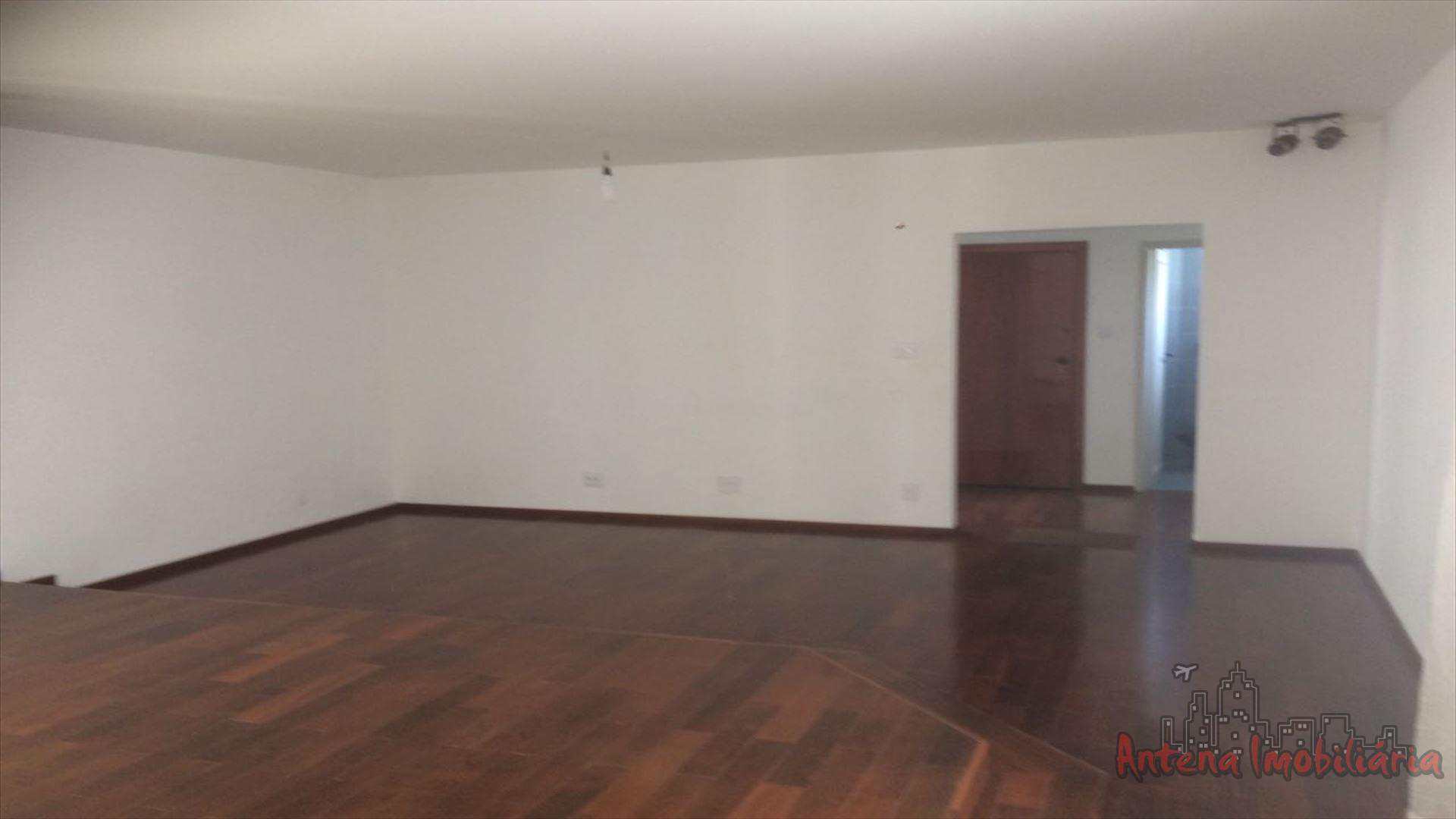 Apartamento à venda com 3 quartos, 182m² - Foto 2