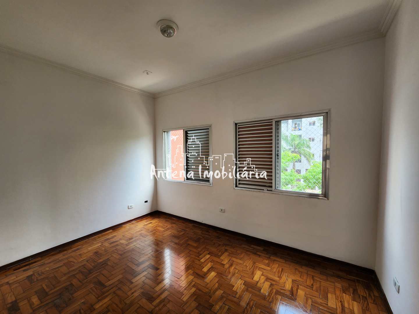 Apartamento à venda com 3 quartos, 96m² - Foto 7