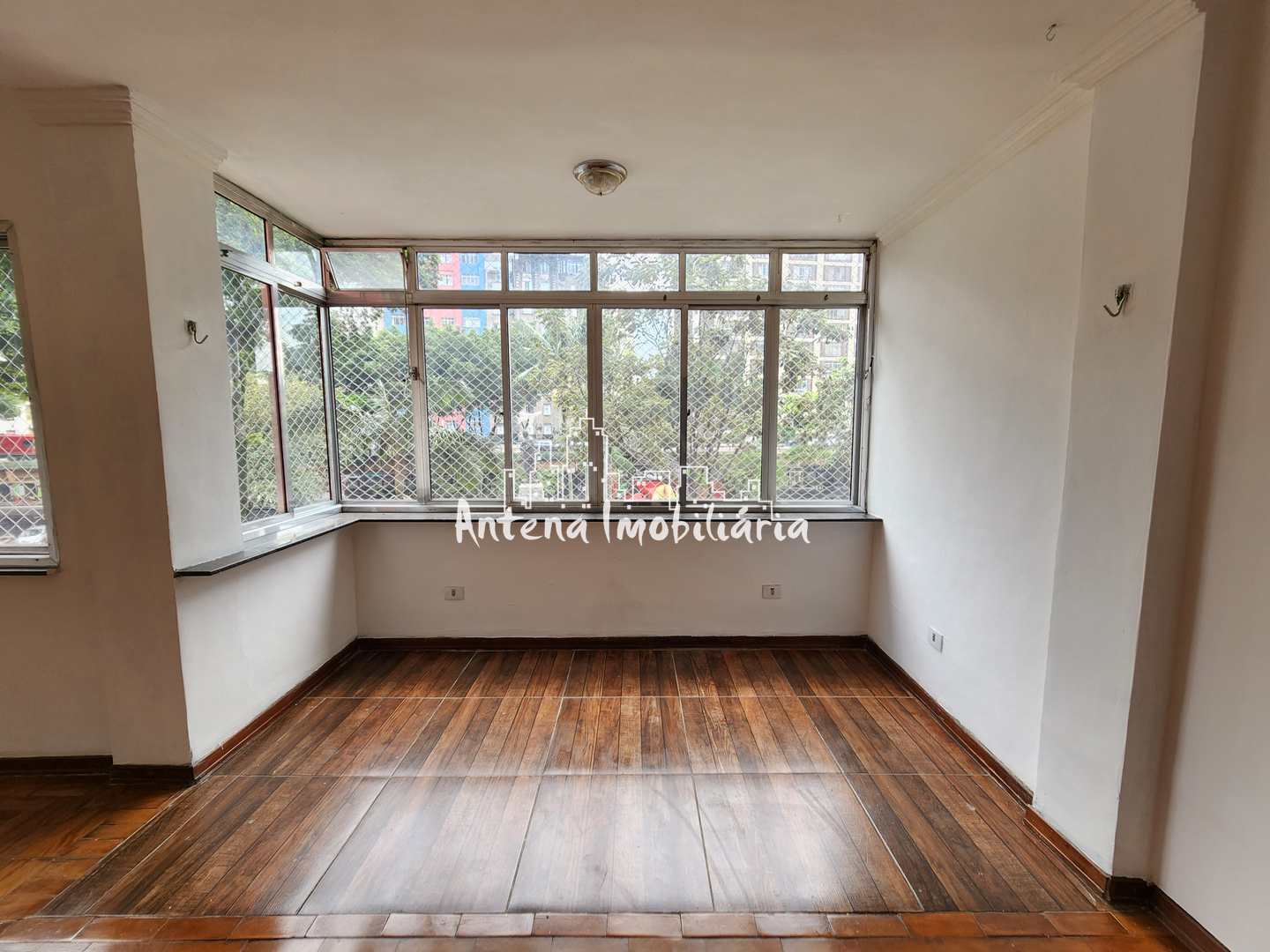 Apartamento à venda com 3 quartos, 96m² - Foto 4