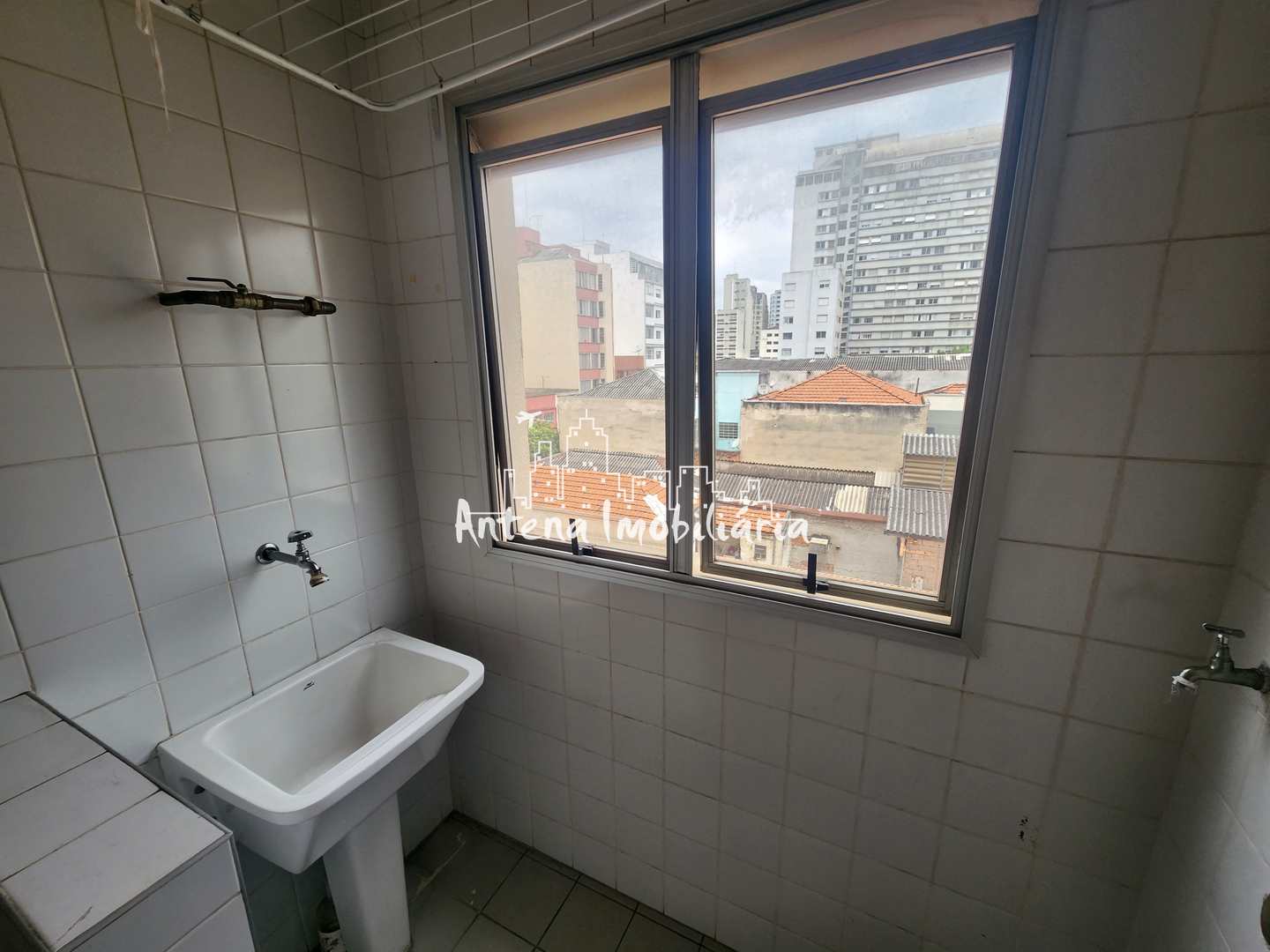 Apartamento para alugar com 1 quarto, 37m² - Foto 11