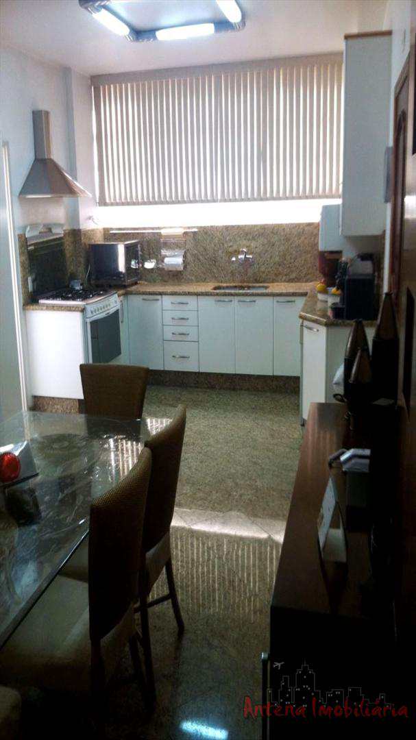 Apartamento à venda com 3 quartos, 150m² - Foto 11