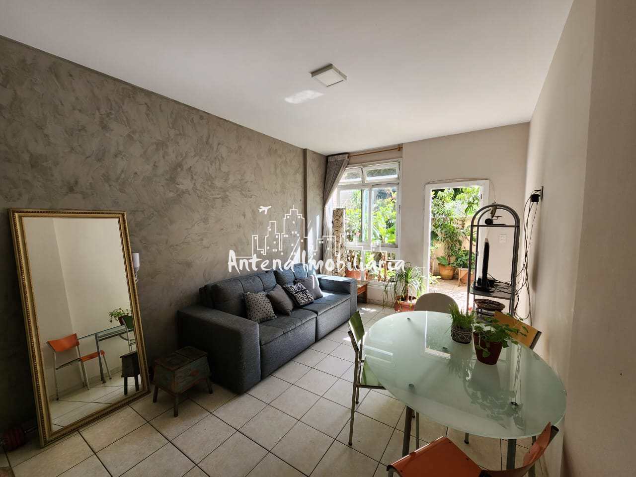 Apartamento à venda com 2 quartos, 104m² - Foto 1