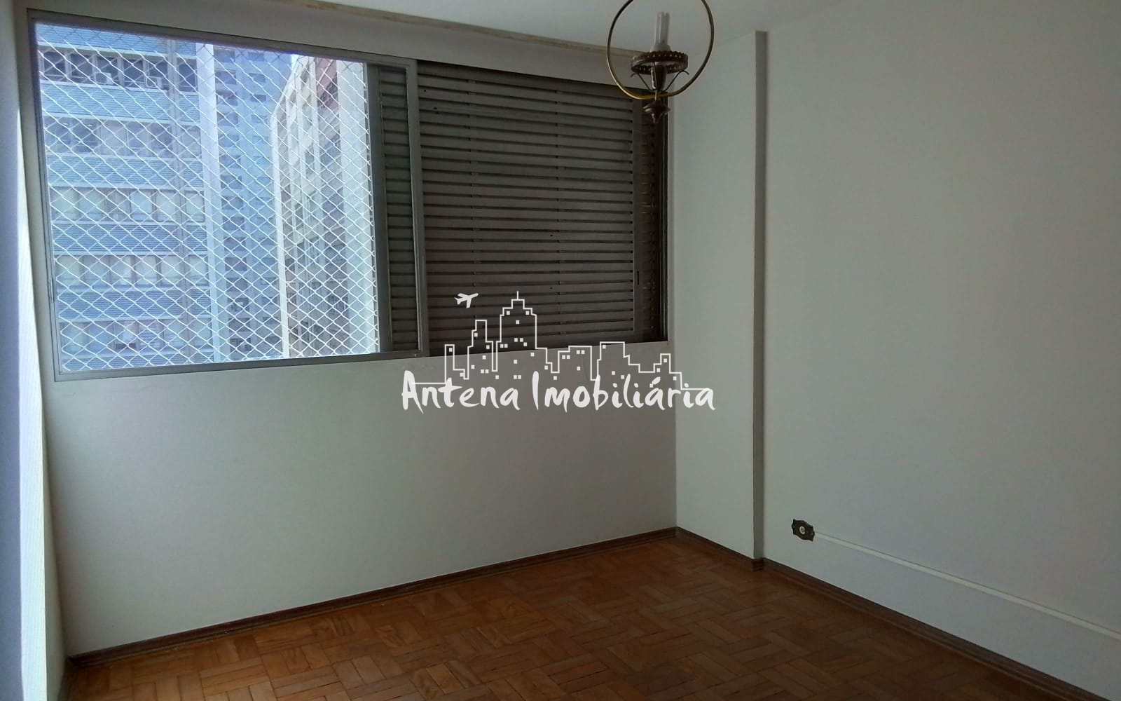 Apartamento à venda com 3 quartos, 137m² - Foto 4