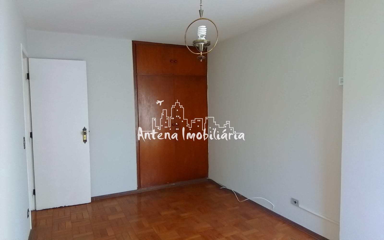 Apartamento à venda com 3 quartos, 137m² - Foto 6