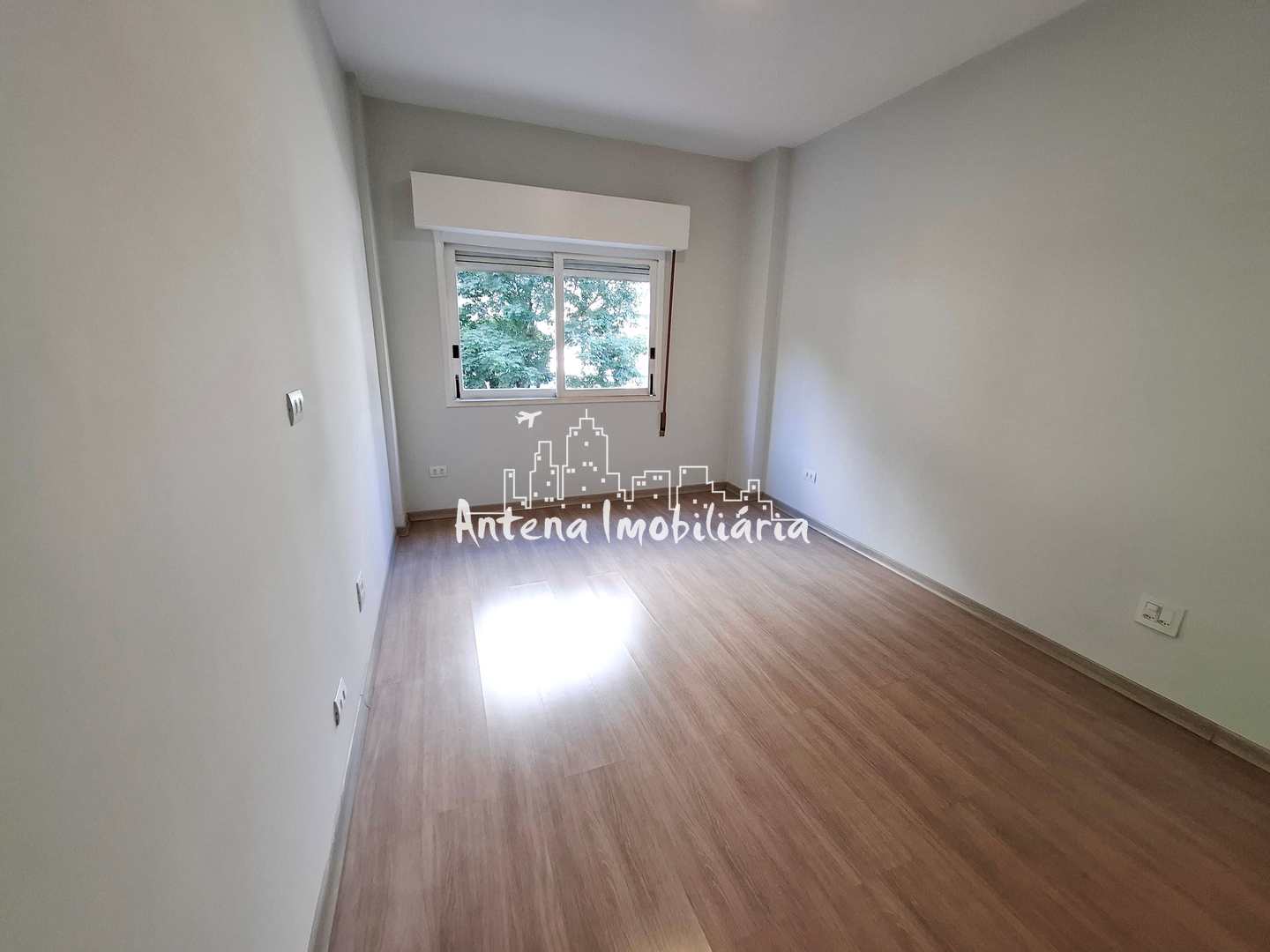 Apartamento à venda com 2 quartos, 127m² - Foto 13