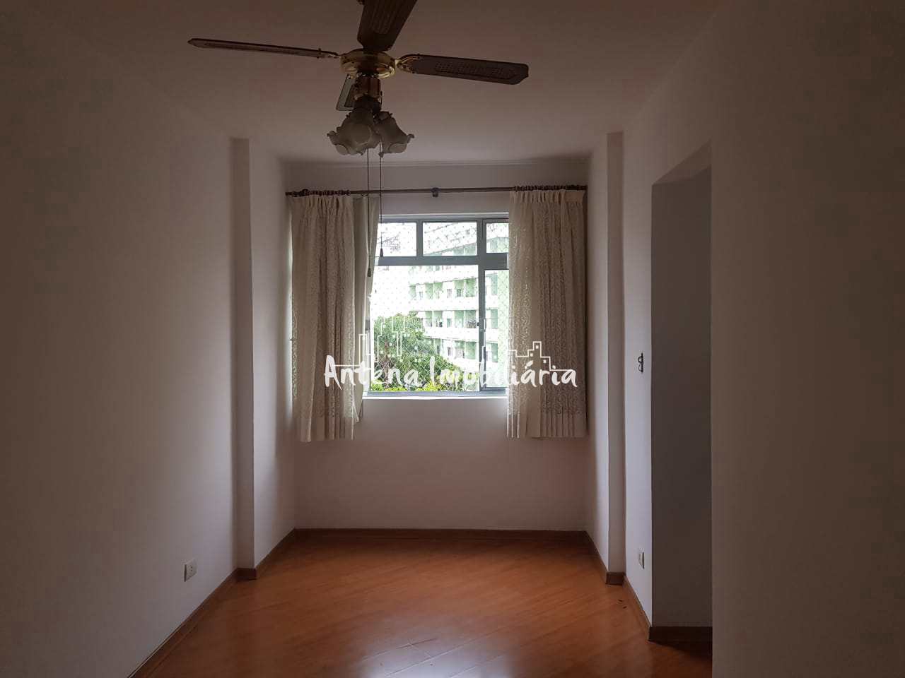 Apartamento à venda com 1 quarto, 45m² - Foto 1