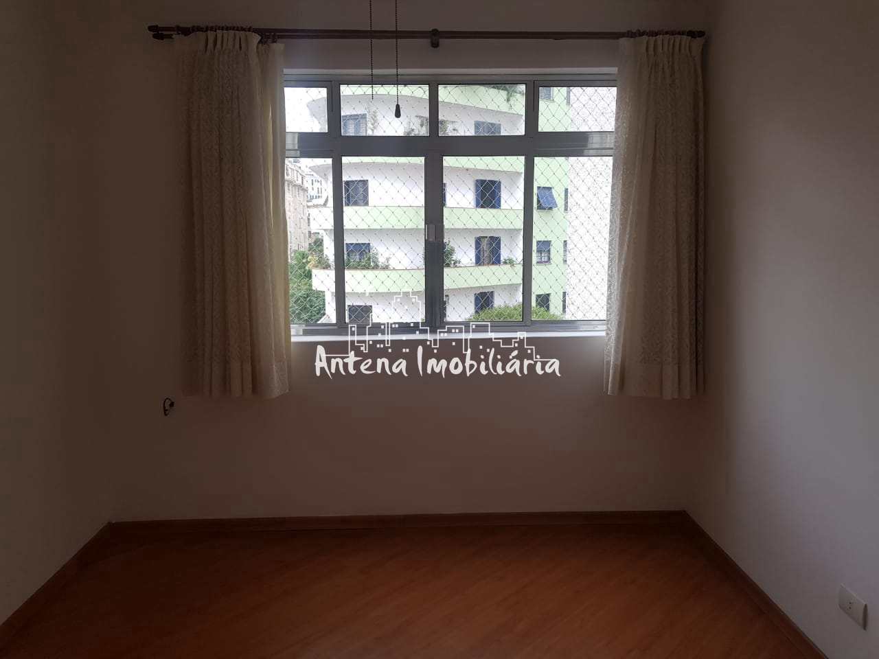 Apartamento à venda com 1 quarto, 45m² - Foto 3