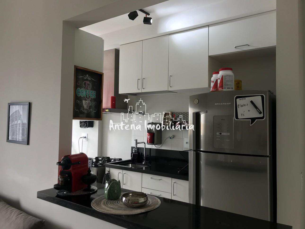 Apartamento à venda com 1 quarto, 37m² - Foto 11