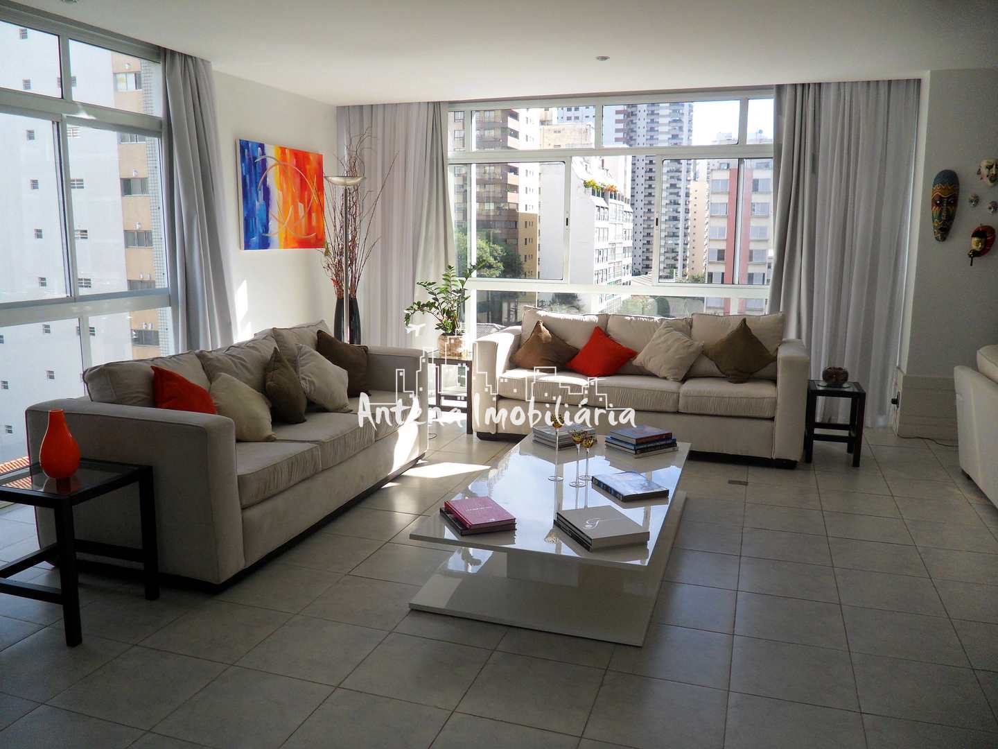 Apartamento à venda e aluguel com 3 quartos, 243m² - Foto 1