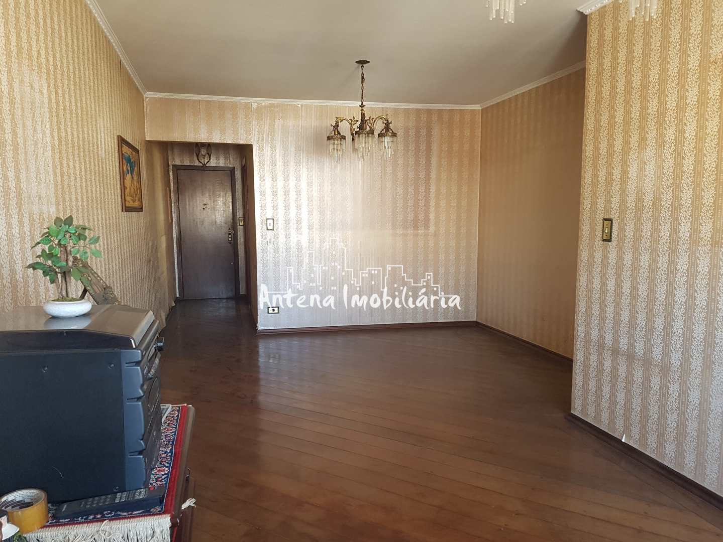 Apartamento à venda com 3 quartos, 95m² - Foto 2