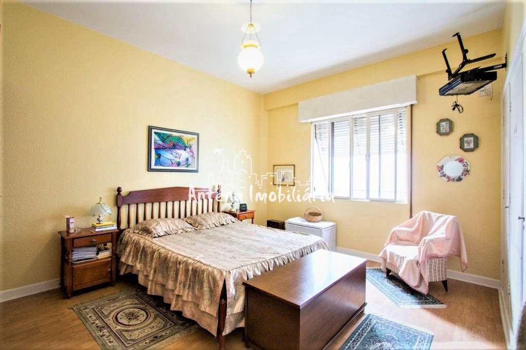 Apartamento à venda com 3 quartos, 120m² - Foto 4