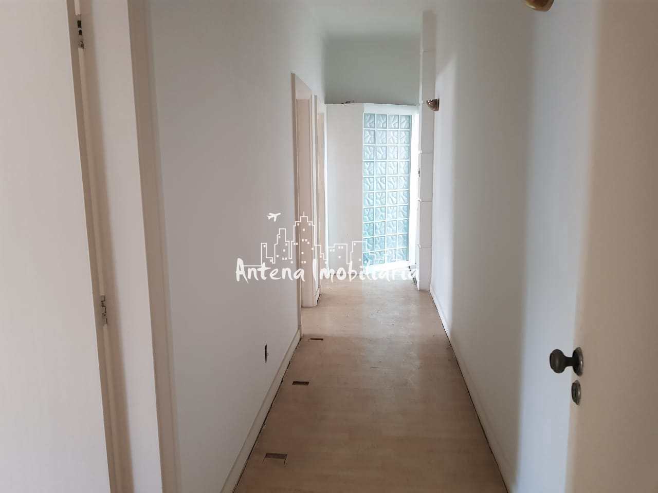 Apartamento à venda com 3 quartos, 170m² - Foto 3