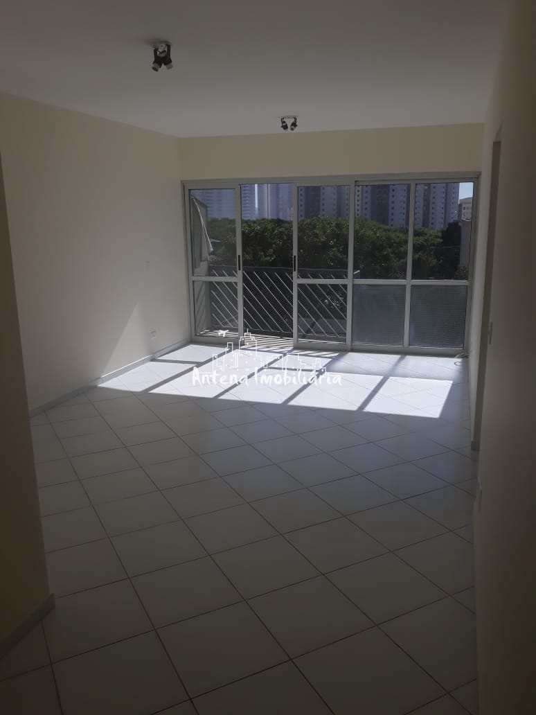 Apartamento à venda com 2 quartos, 63m² - Foto 1