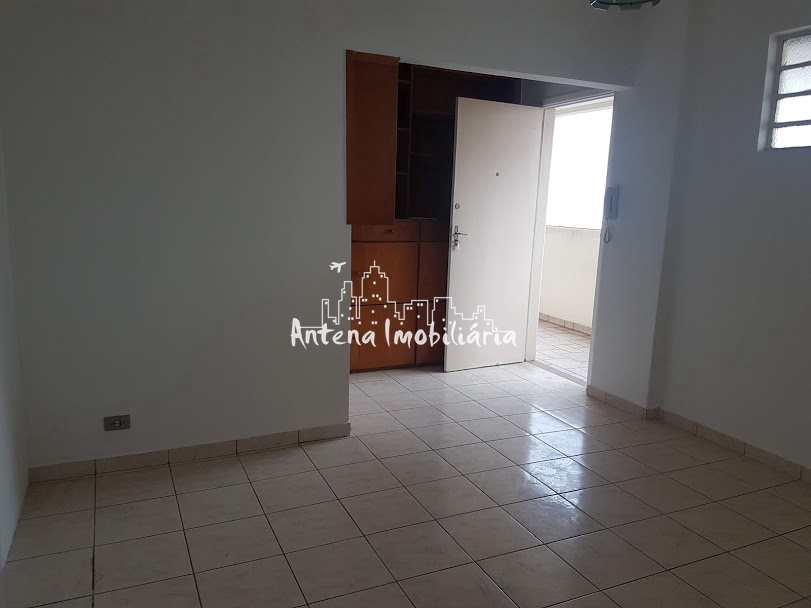 Apartamento à venda com 1 quarto, 38m² - Foto 2