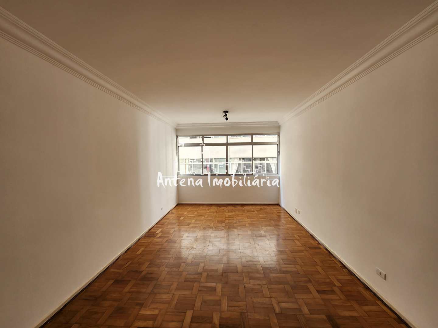 Apartamento à venda com 2 quartos, 105m² - Foto 1