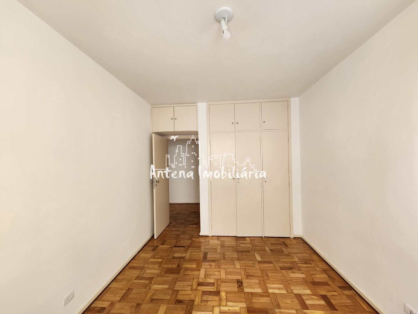 Apartamento à venda com 2 quartos, 105m² - Foto 8