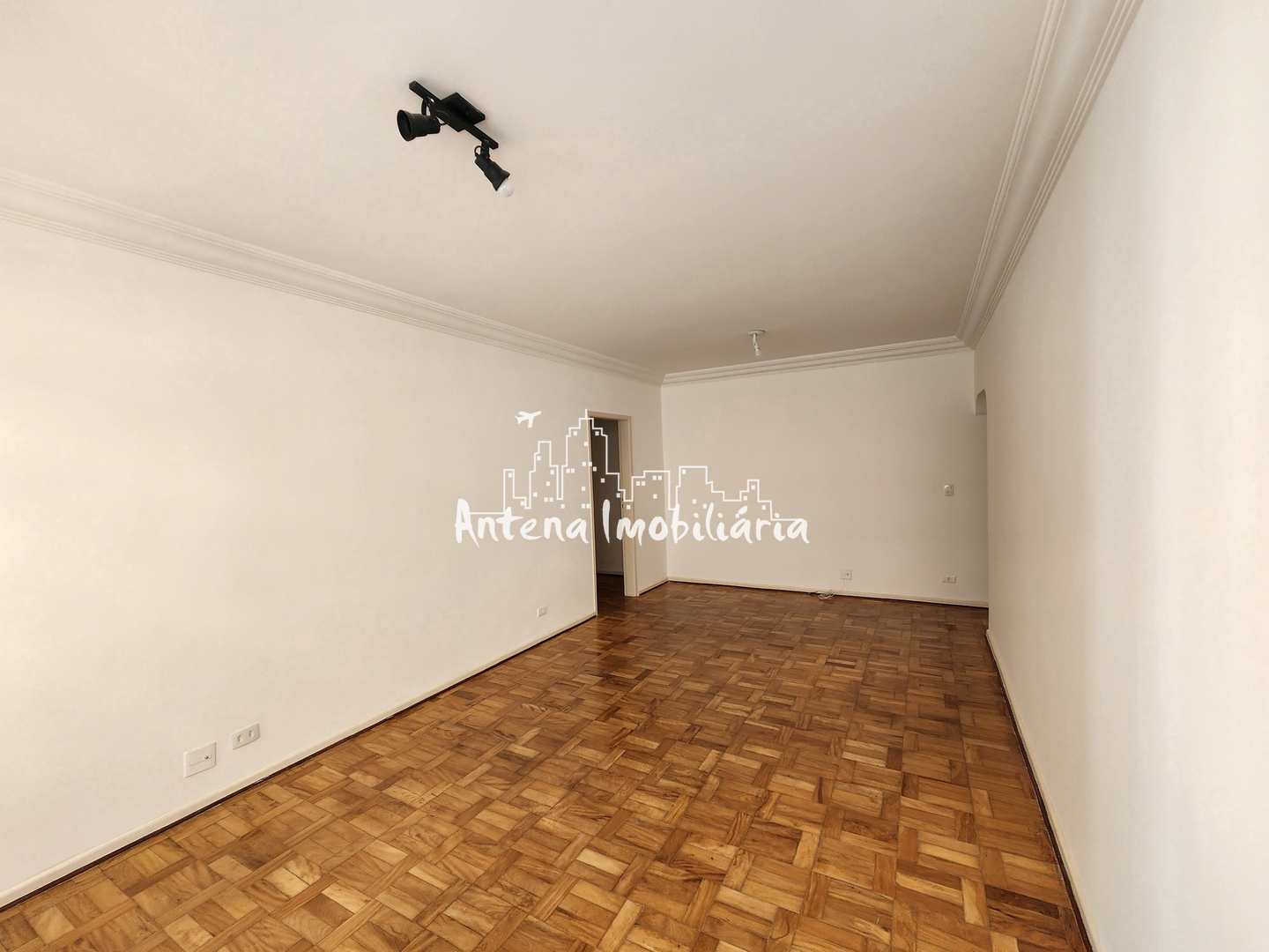 Apartamento à venda com 2 quartos, 105m² - Foto 3