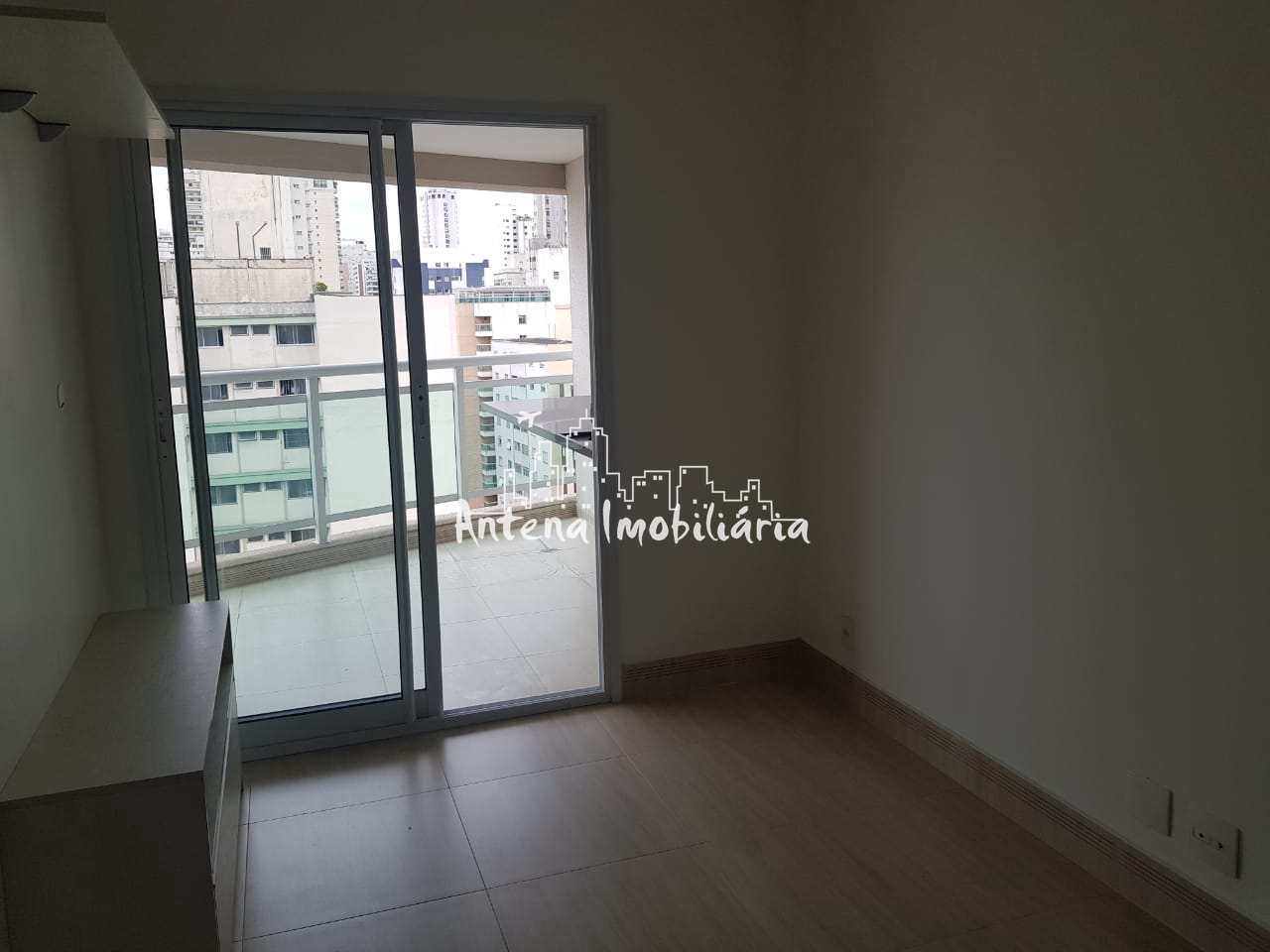 Apartamento à venda com 1 quarto, 35m² - Foto 2