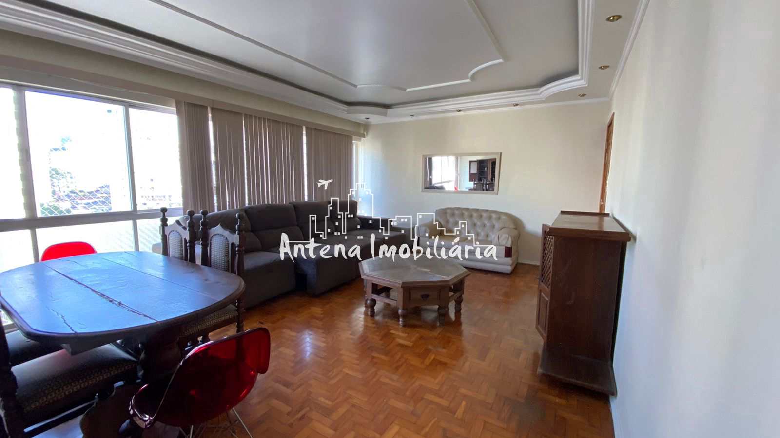 Apartamento à venda com 3 quartos, 113m² - Foto 2