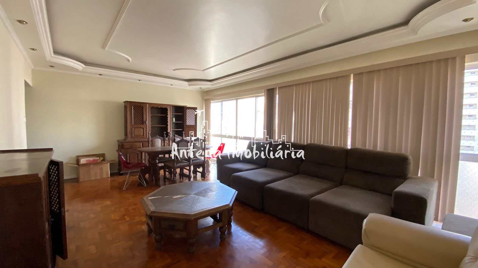 Apartamento à venda com 3 quartos, 113m² - Foto 1