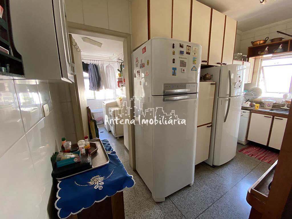 Apartamento à venda com 3 quartos, 144m² - Foto 15