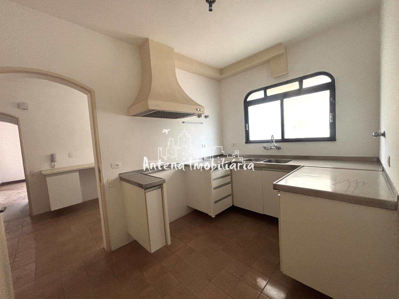 Apartamento para alugar com 4 quartos, 270m² - Foto 30