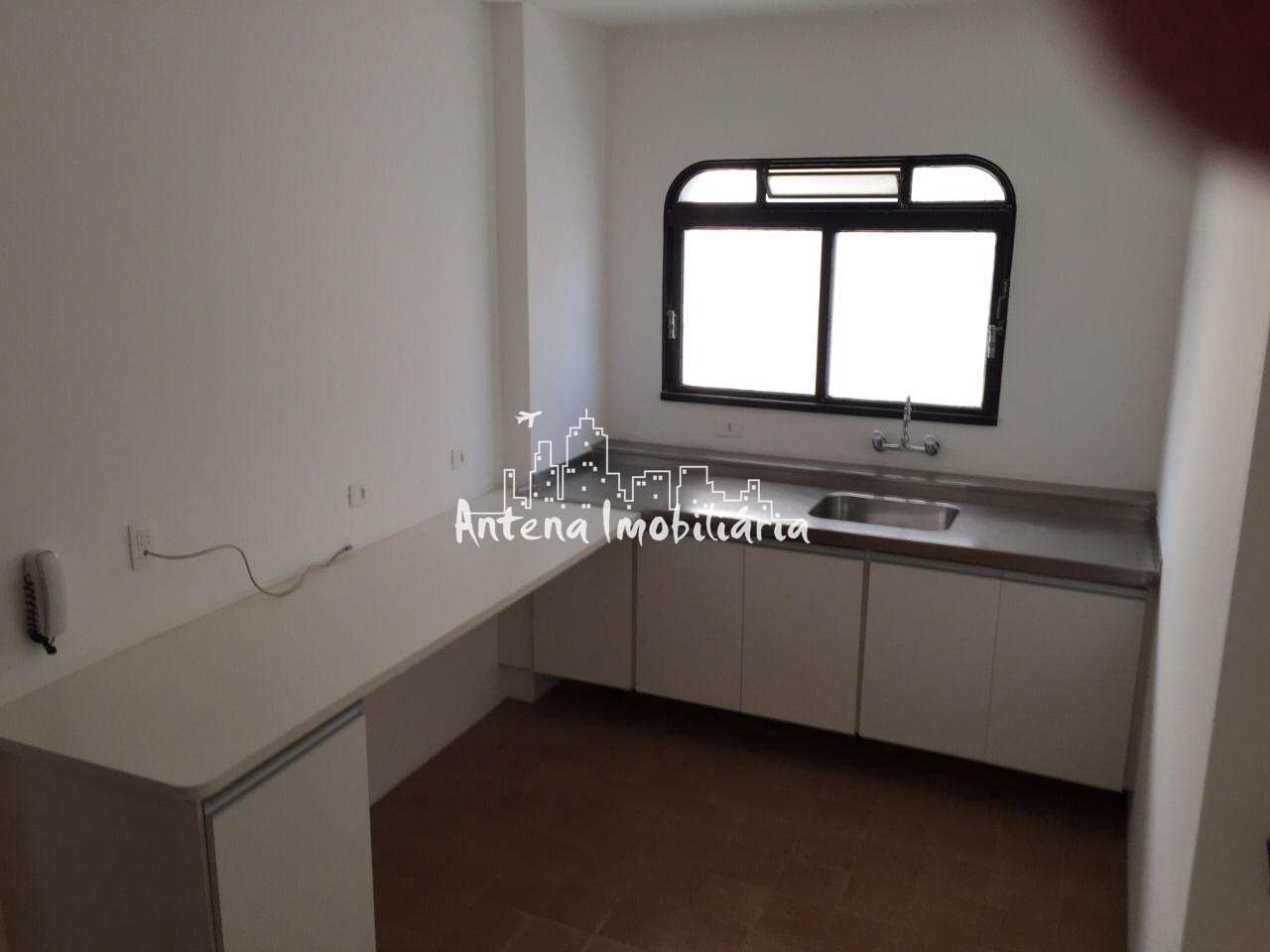 Apartamento para alugar com 4 quartos, 270m² - Foto 13