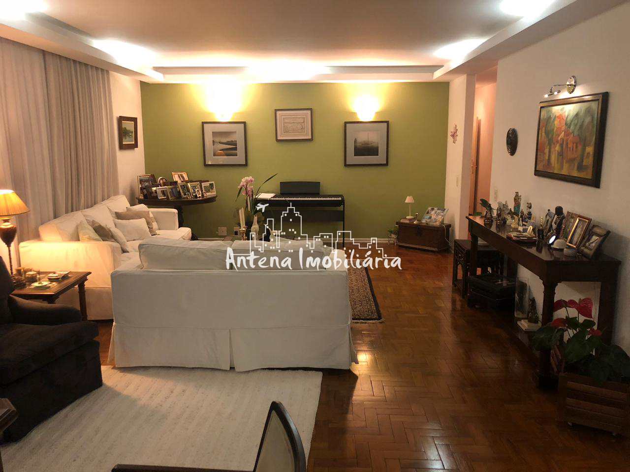 Apartamento à venda com 4 quartos, 262m² - Foto 1