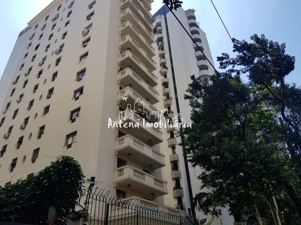 Apartamento à venda com 3 quartos, 270m² - Foto 22