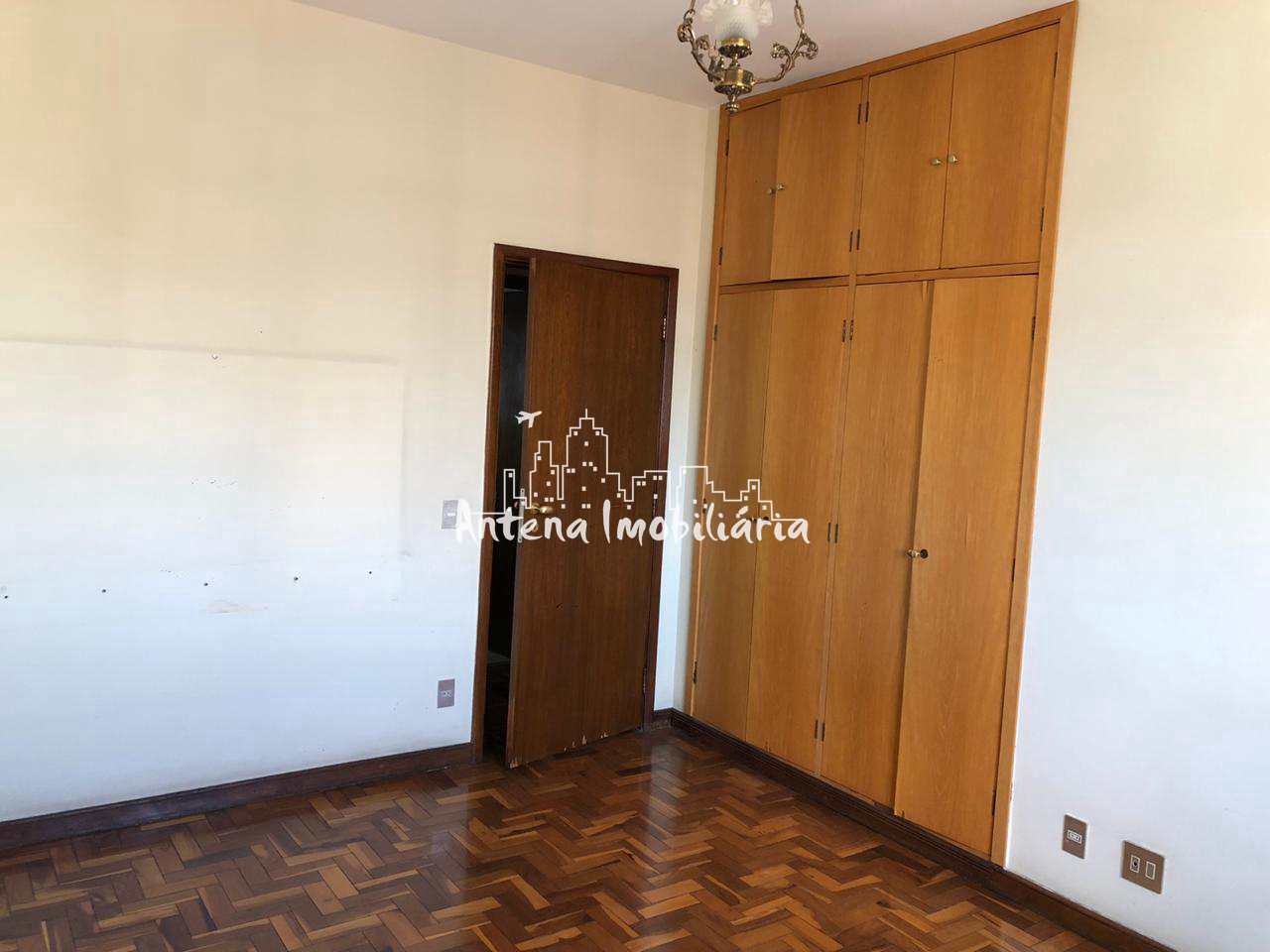 Apartamento à venda com 3 quartos, 270m² - Foto 16