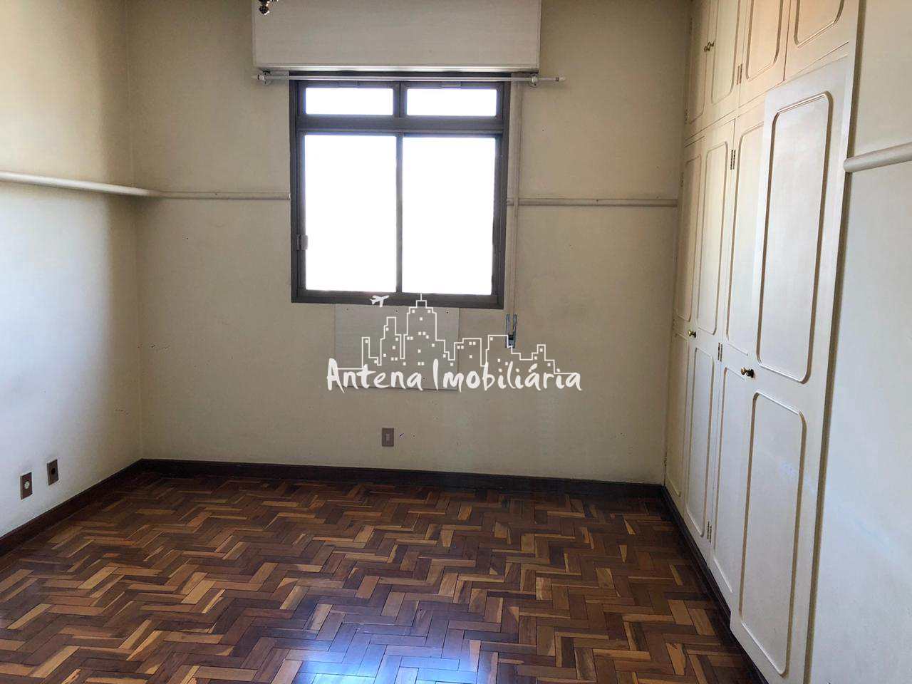 Apartamento à venda com 3 quartos, 270m² - Foto 12