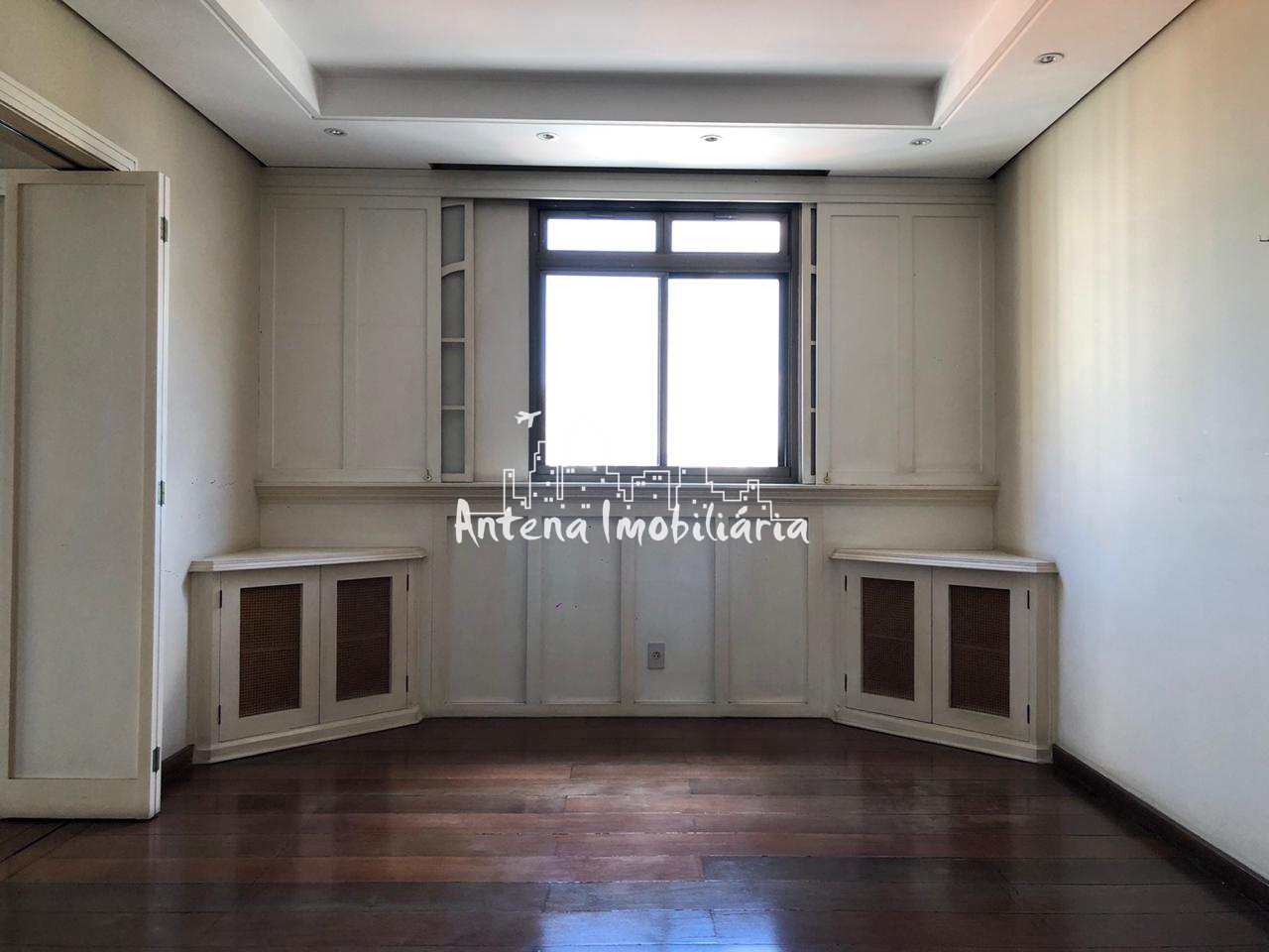 Apartamento à venda com 3 quartos, 270m² - Foto 3