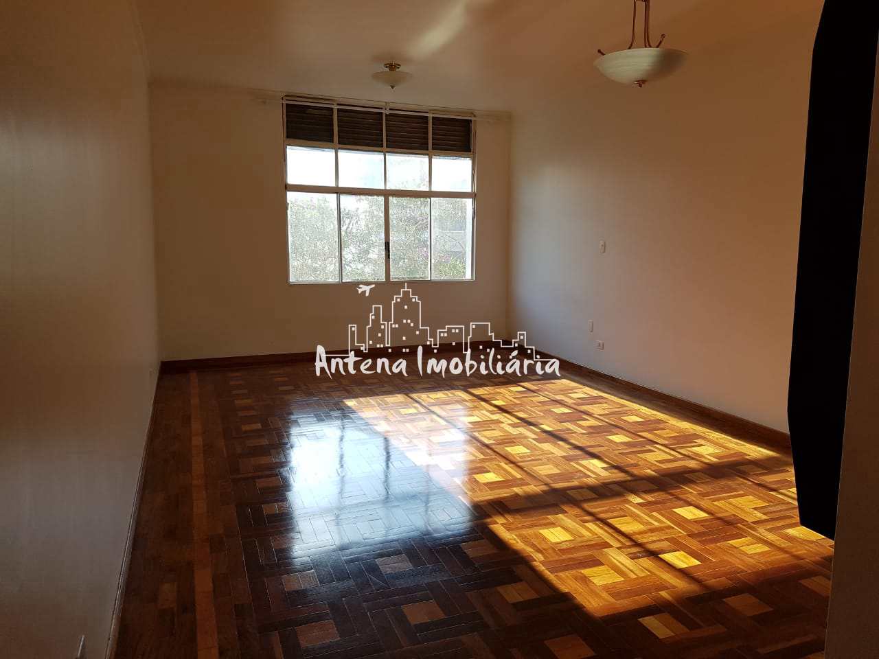 Apartamento à venda com 2 quartos, 115m² - Foto 1